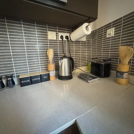 Cozy With Private Bathroom In San Ġiljan