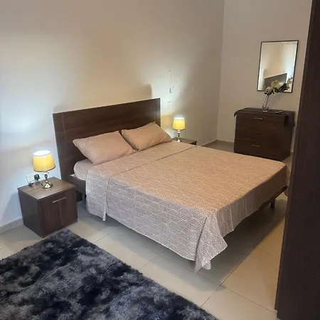 Cozy With Private Bathroom In *