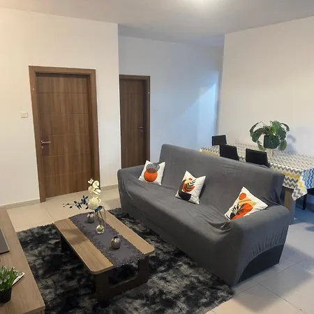 Cozy With Private Bathroom In Habitación en casa particular