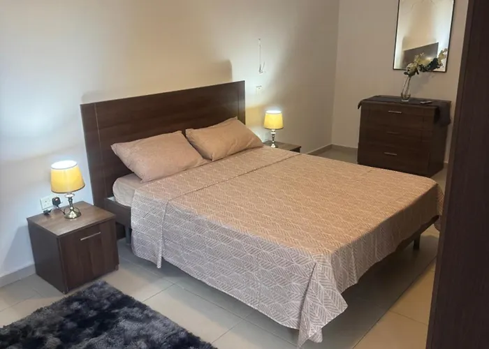 Cozy With Private Bathroom In *