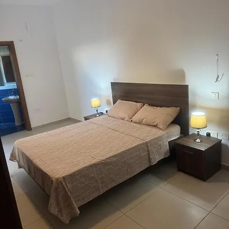 Cozy With Private Bathroom In