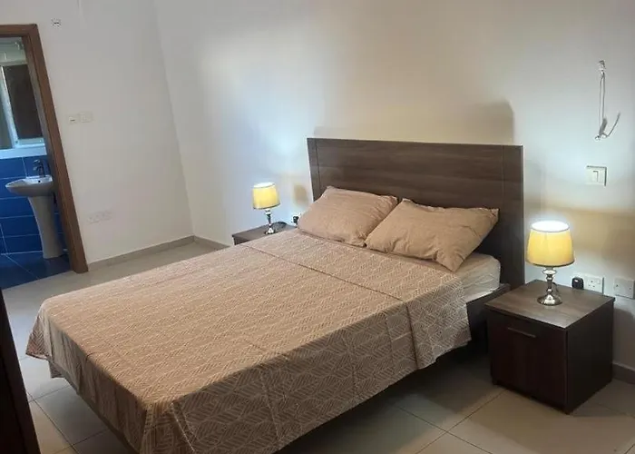 Cozy With Private Bathroom In